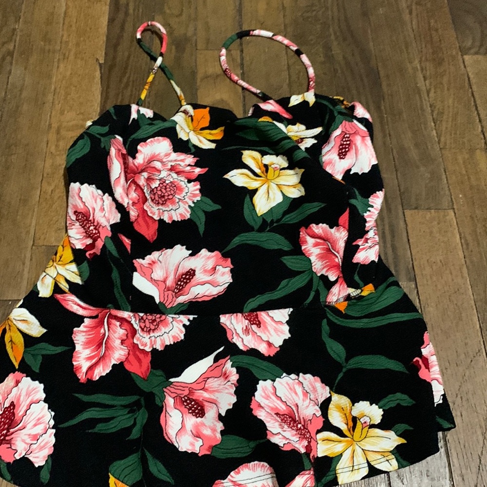 Womens size 2X black floral top